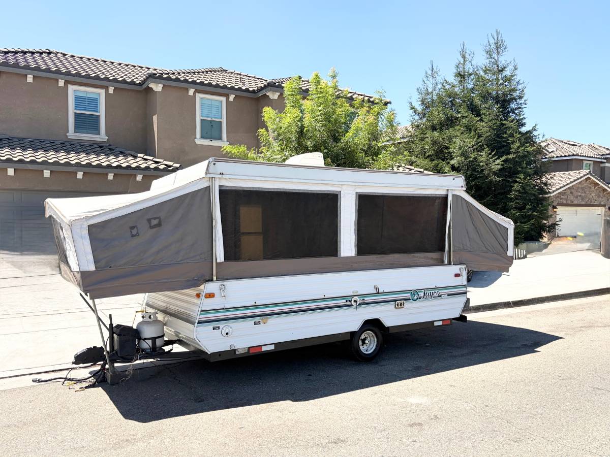 Jayco-pop-tent-1992
