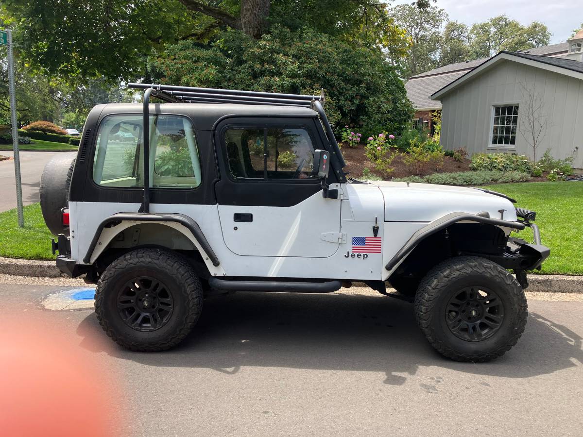 Jeep-1993-white