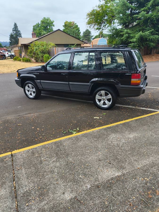 Jeep-1994-black