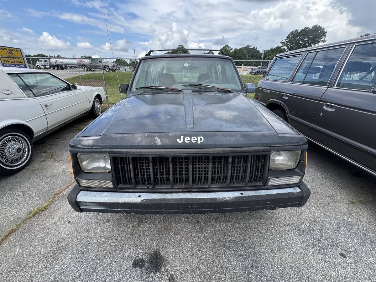 Jeep-Cherokee-sport-1993-black