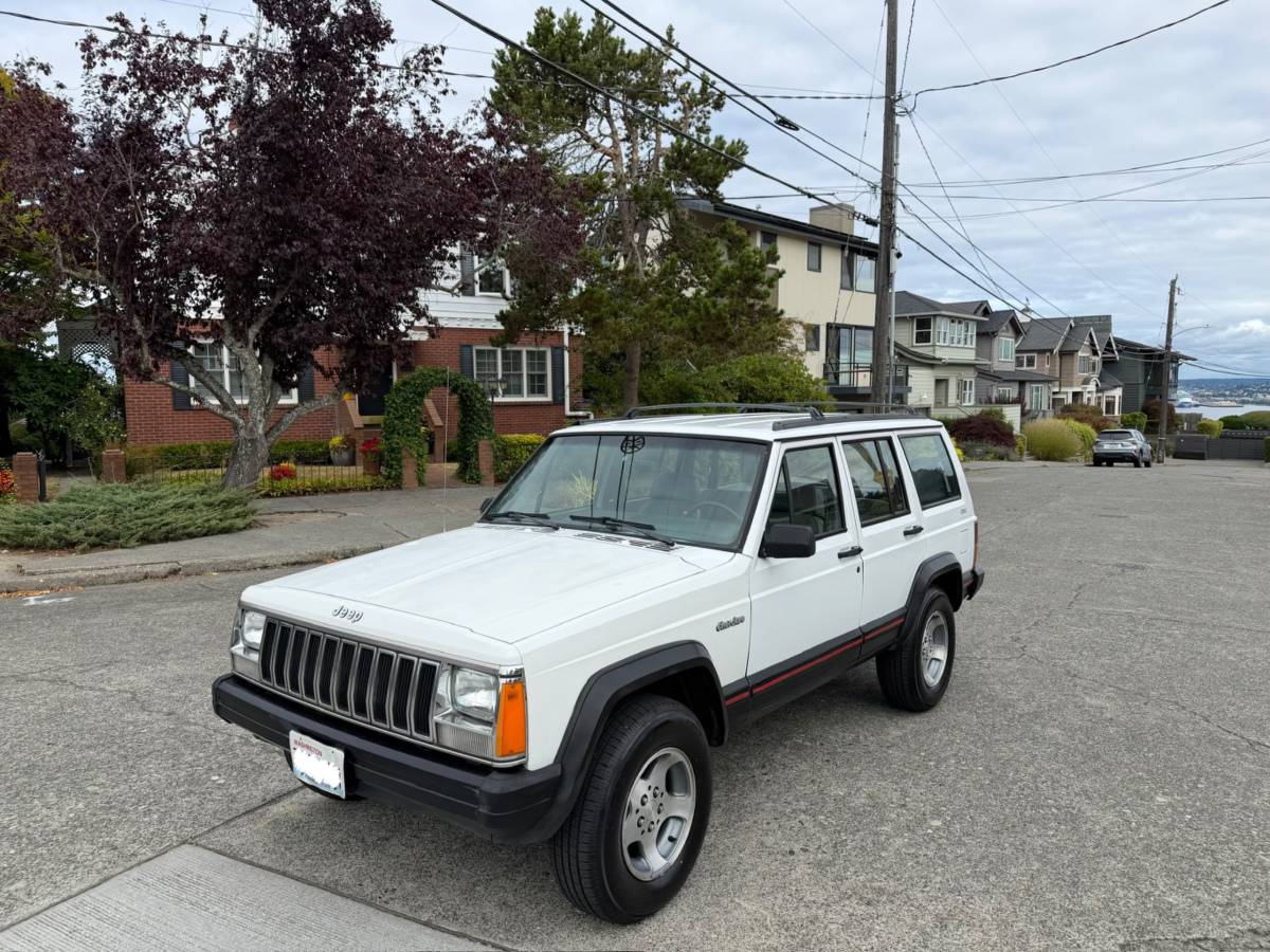 Jeep-Cherokee-xj-1993