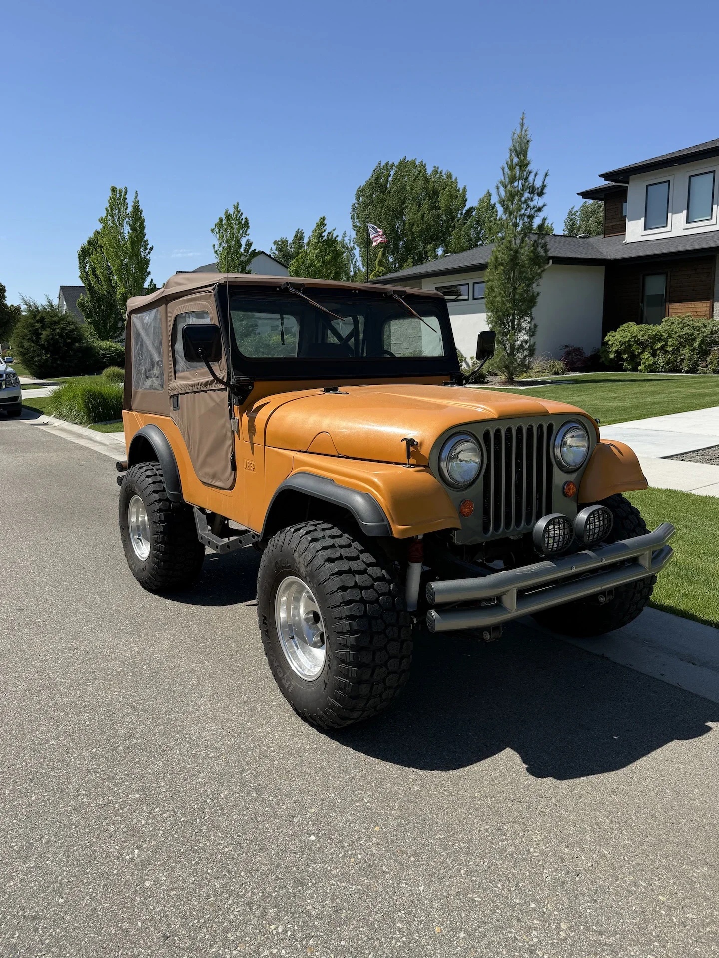 Jeep-Cj-5-1965-Orange-Tan