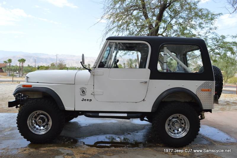 Jeep-Cj-7-1977-white