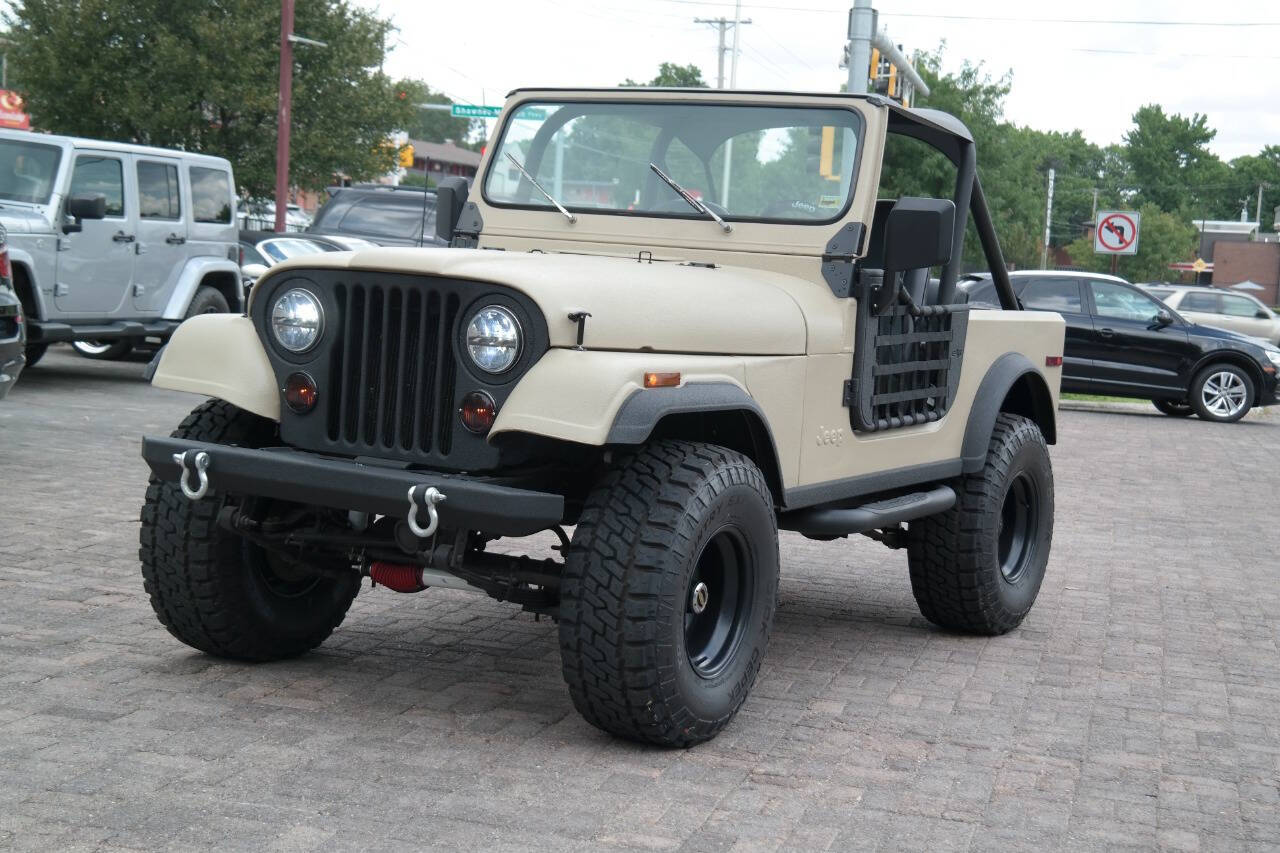 Jeep-Cj-7-1979-Beige-Black
