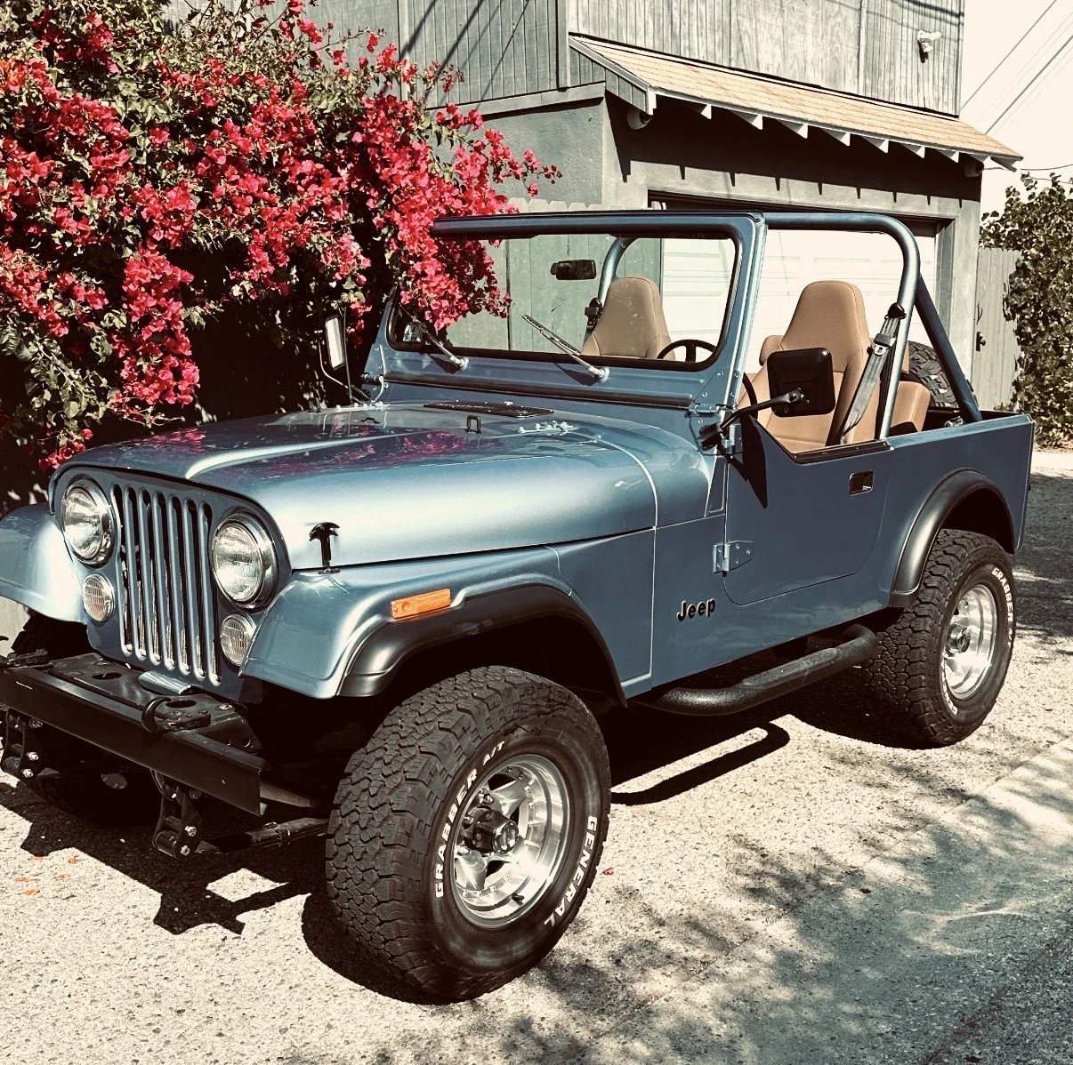 Jeep-Cj-7-1985-Blue-Tan