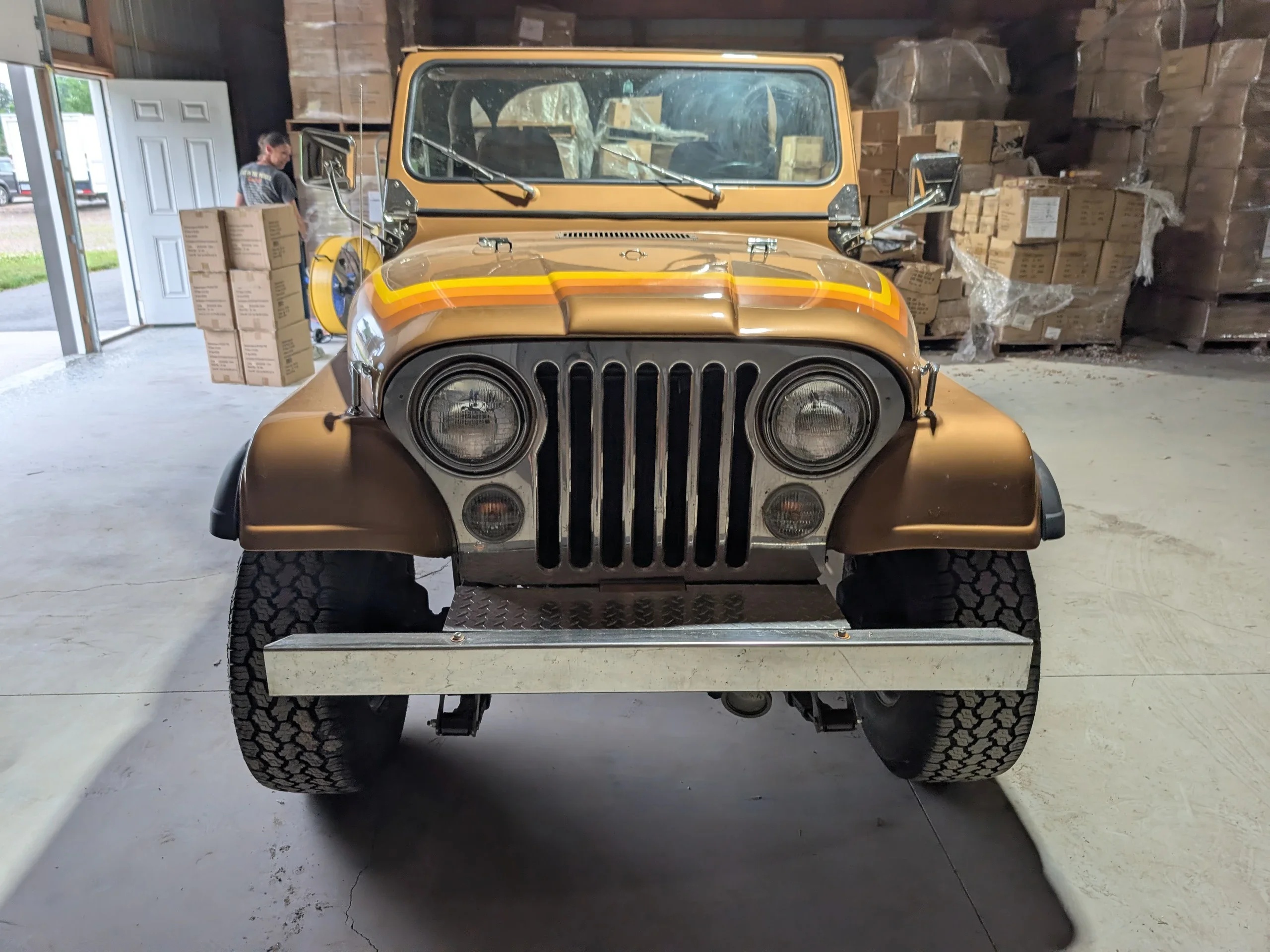 Jeep-Cj-7-renegade-1982-Gold-Tan