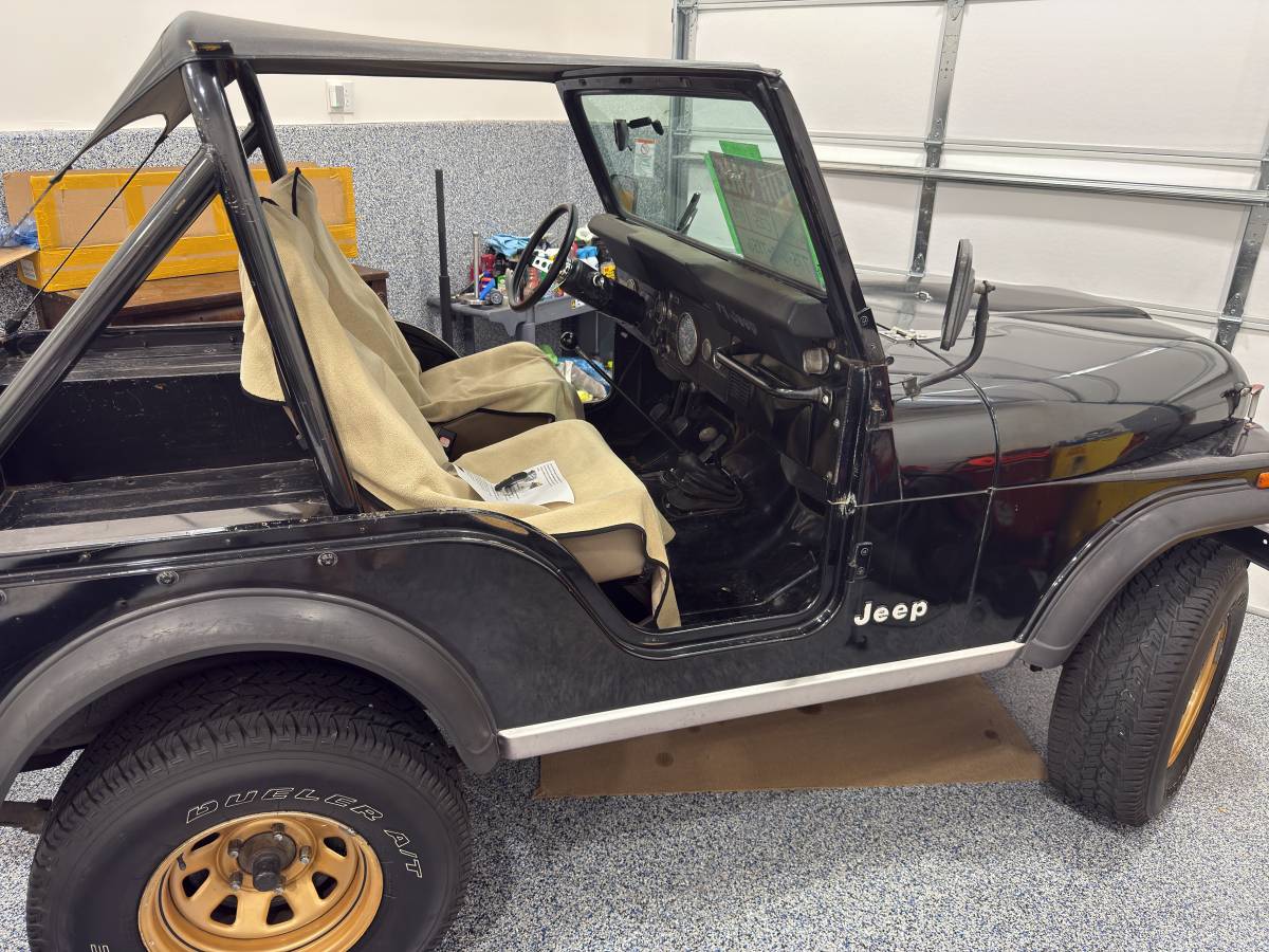 Jeep-Cj5-golden-eagle-1978-black