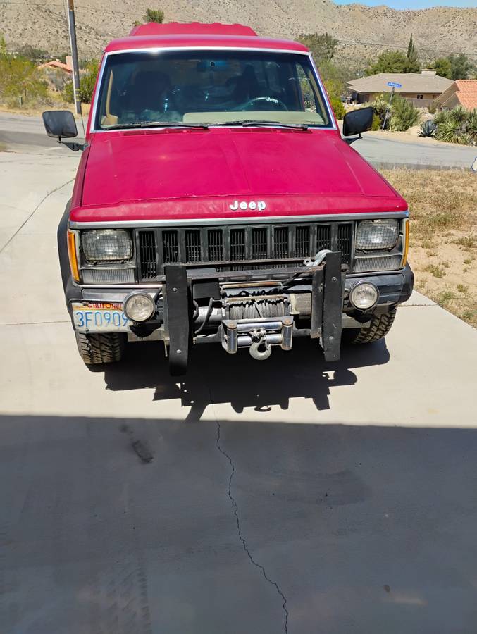 Jeep-Comanche-pickup-truck-1987-red