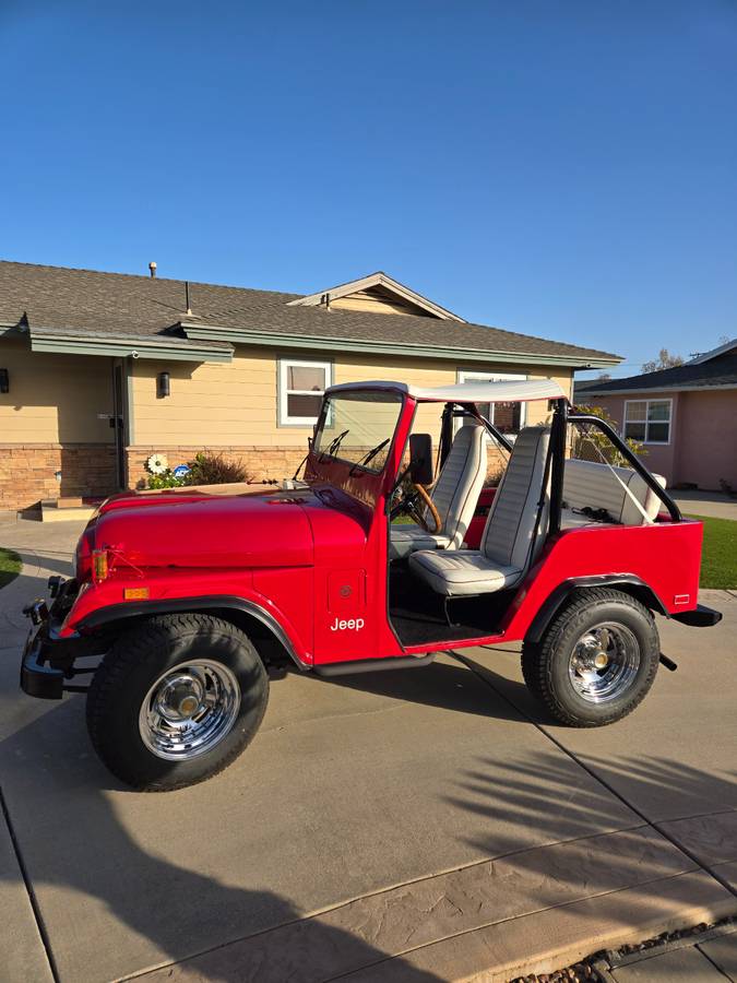 Jeep-Safari-kar-1973-red