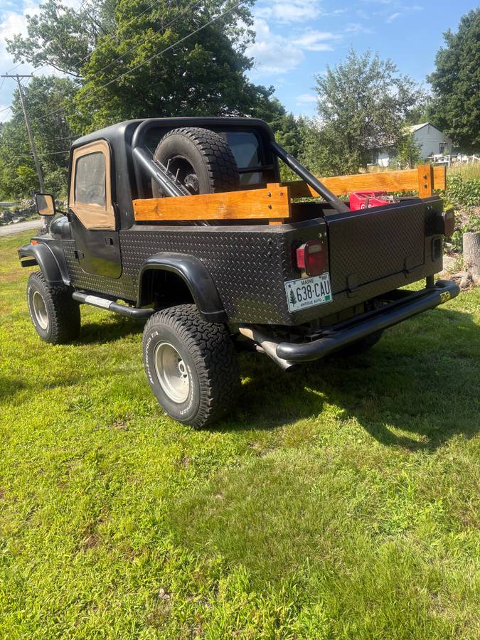 Jeep-Scrambler-1984-black