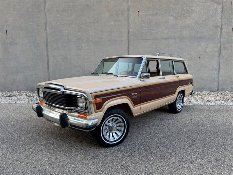 Jeep-Wagoneer-1981-Wagon-Tan