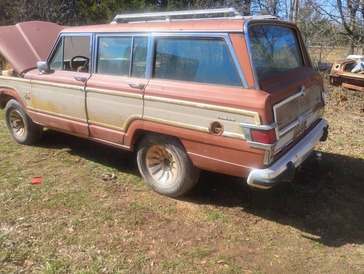Jeep-Wagoneer-4wd-1982-Brown