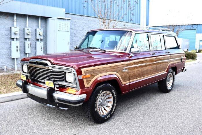 Jeep-Wagoneer-4wd-1985-Burgundy-Red