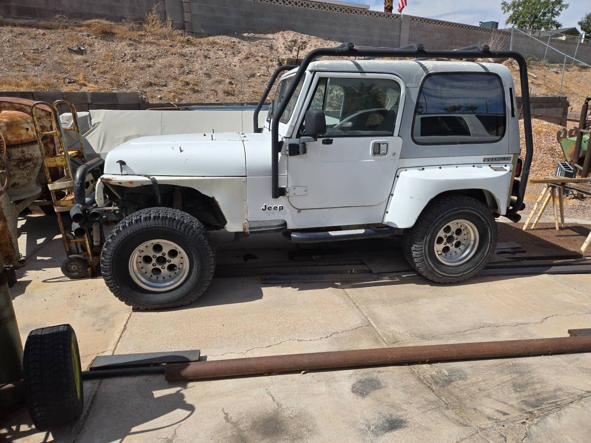 Jeep-Wrangler-1990-White