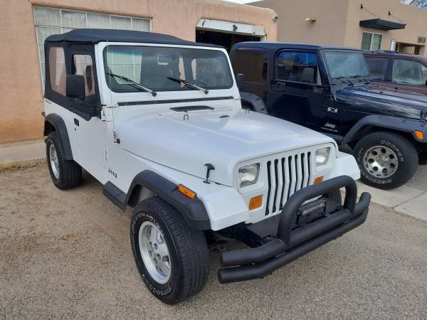Jeep-Wrangler-1991-White