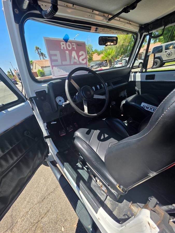 Jeep-Wrangler-1994-white