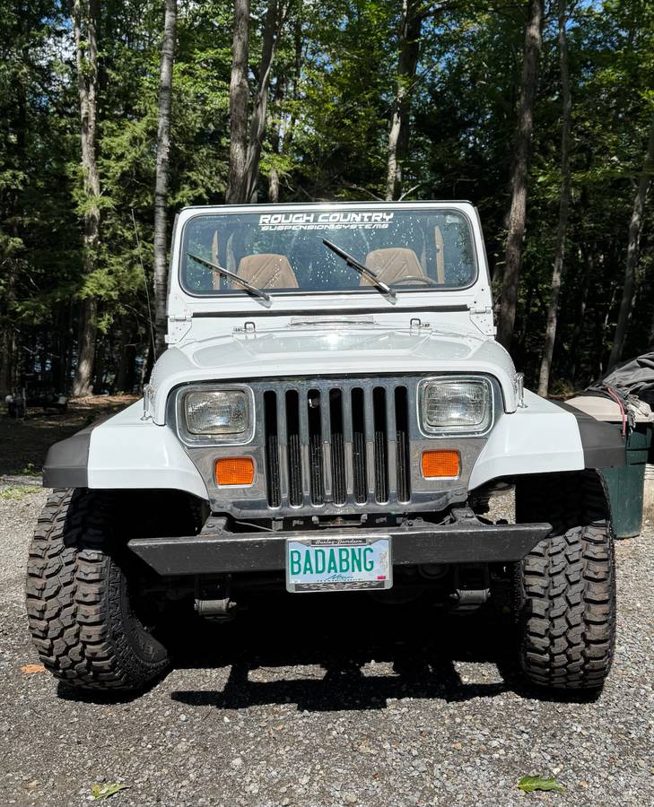 Jeep-Wrangler-4x4-1993-White
