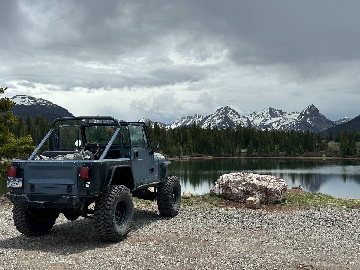 Jeep-Wrangler-cj7-1983-blue