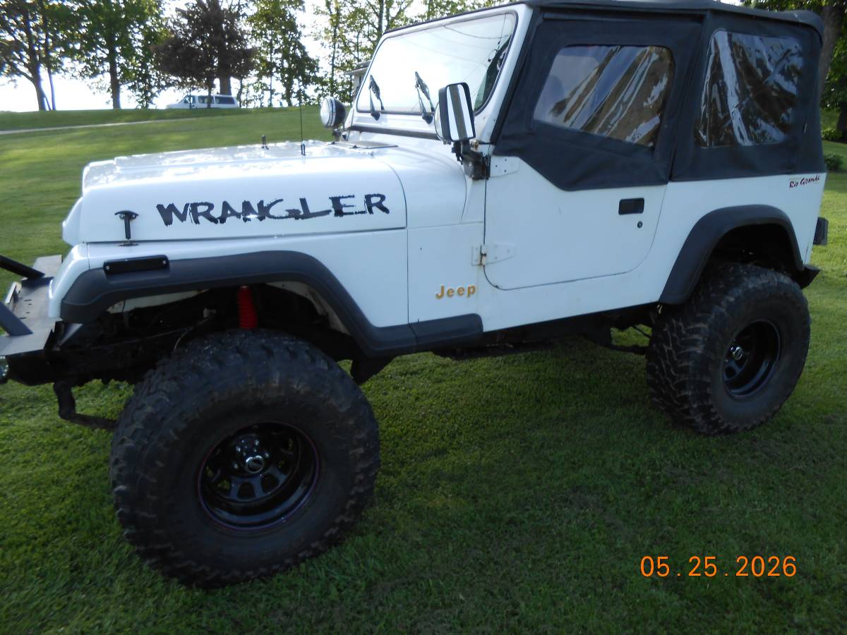 Jeep-Wrangler-rio-grande-1995