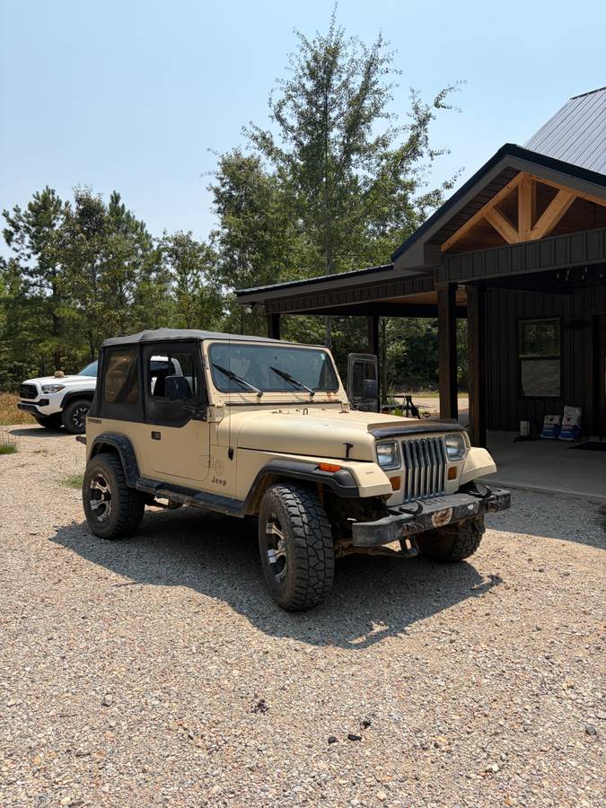 Jeep-Wrangler-sahara-1989-brown