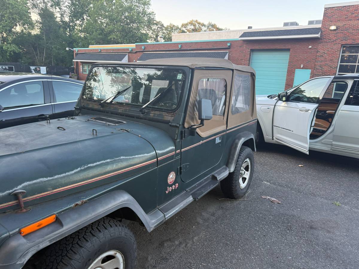 Jeep-Wrangler-sahara-1993-green