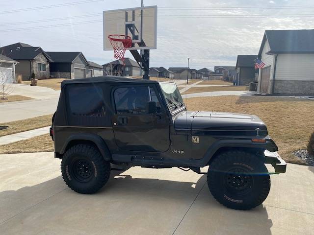Jeep-Wrangler-yj-1987