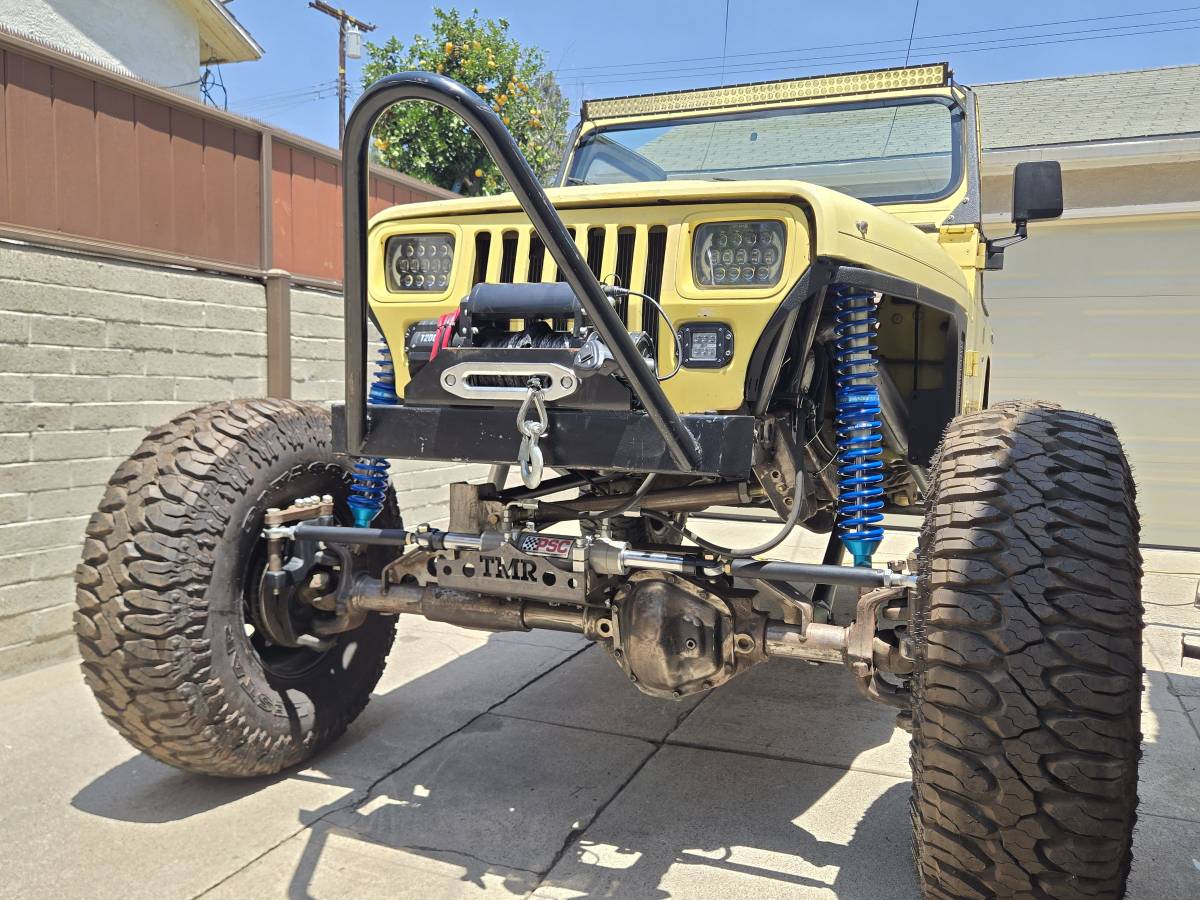 Jeep-Wrangler-yj-1991-yellow