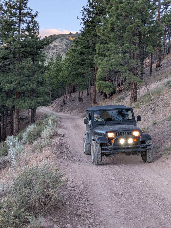 Jeep-Wrangler-yj-1994-black