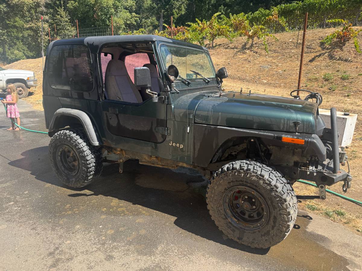 Jeep-Wrangler-yj-1996-green