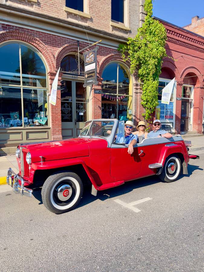 Jeepster-overland-1948
