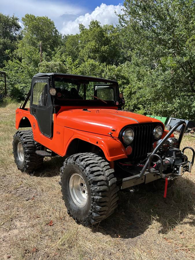 Kaiser-Jeep-1971-Orange