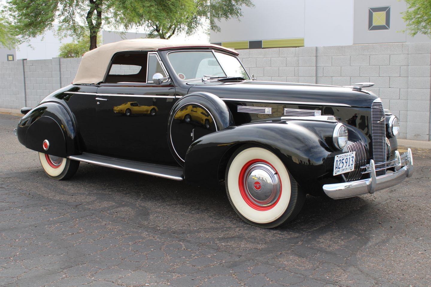 LaSalle-1940-Convertible-Red