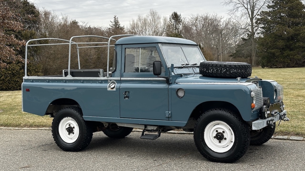 Land-Rover-109-1970-PICK-UP-BLACK