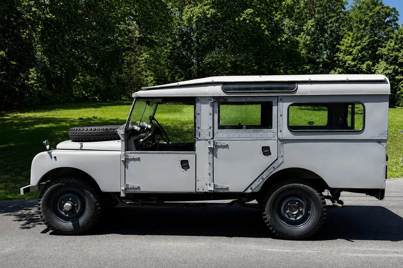 Land-Rover-Series-1-1956-Wagon