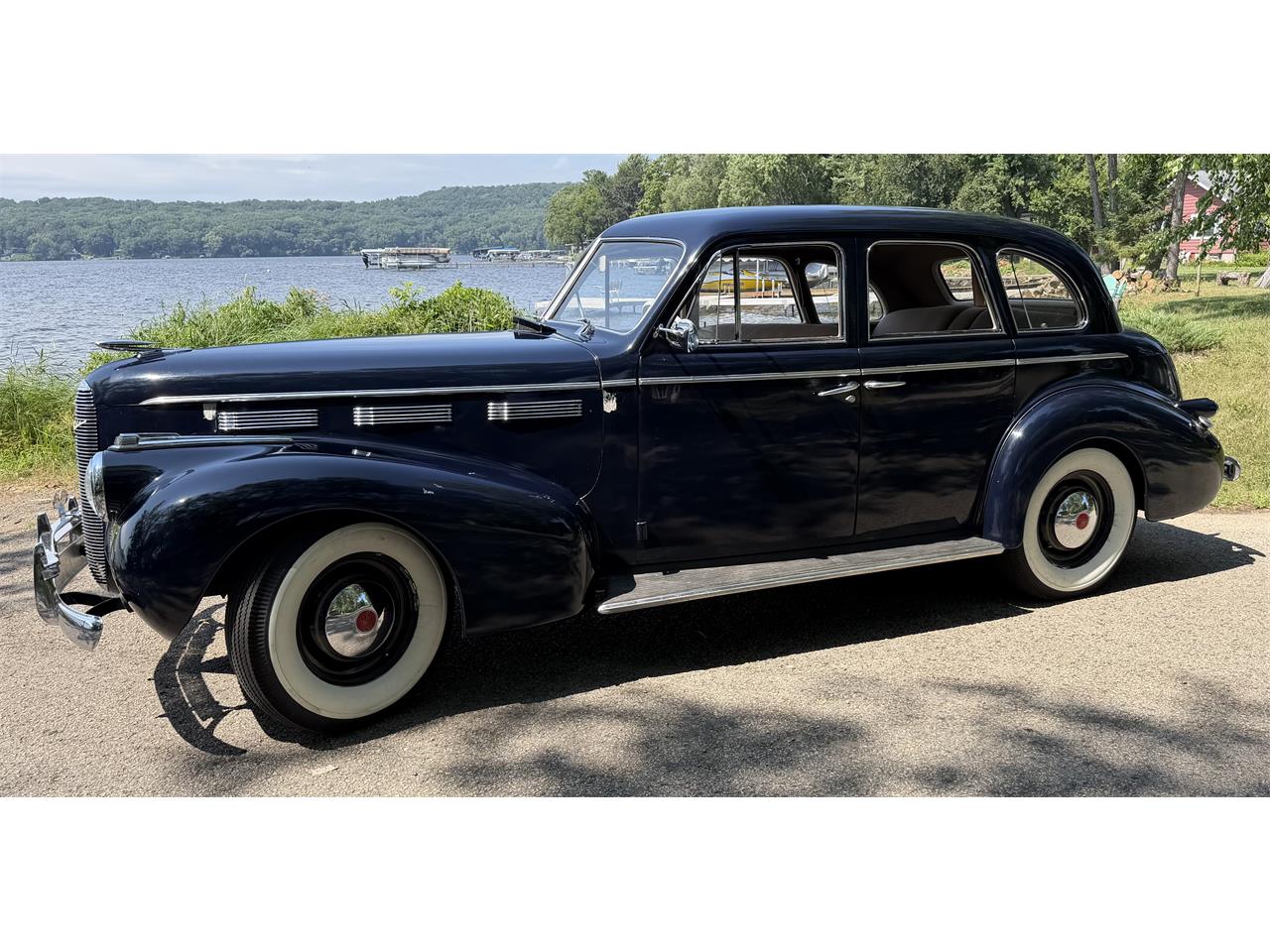 Lasalle-50-1940-Dark-Blue-Tan