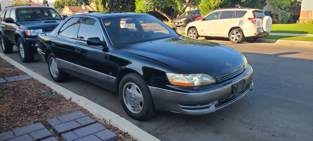 Lexus-Es-300-1996-black