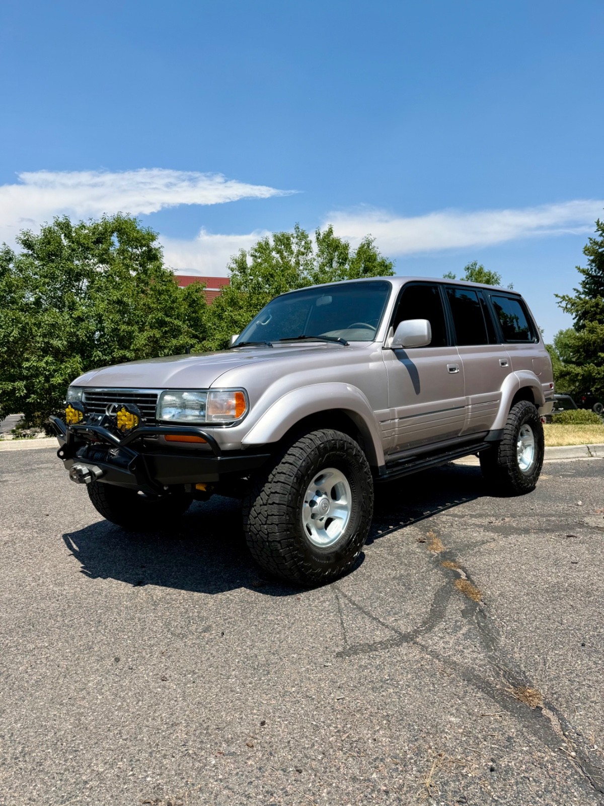 Lexus-LX-1996-SUV-Tan