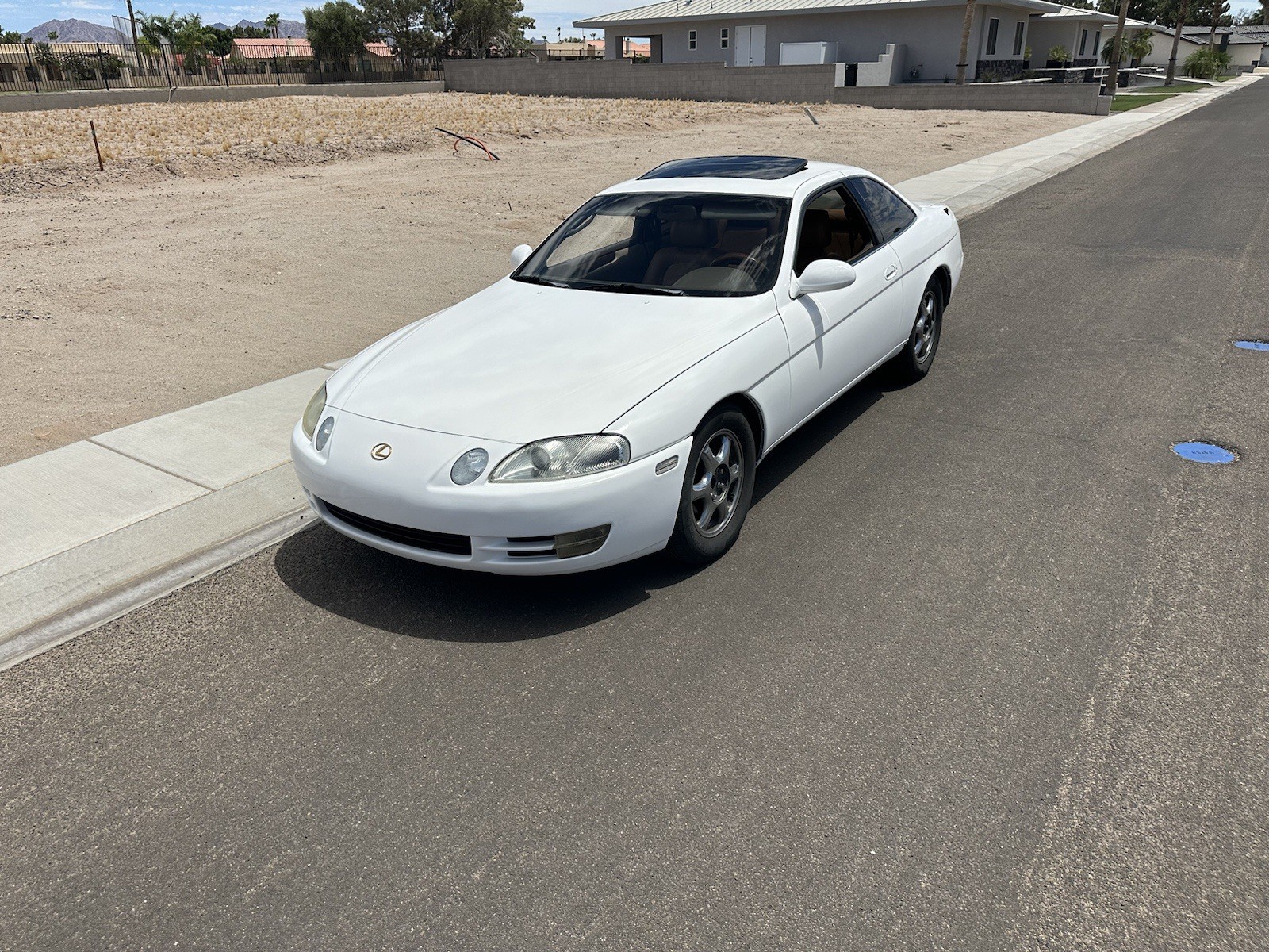Lexus-SC-1995-Coupe-Tan