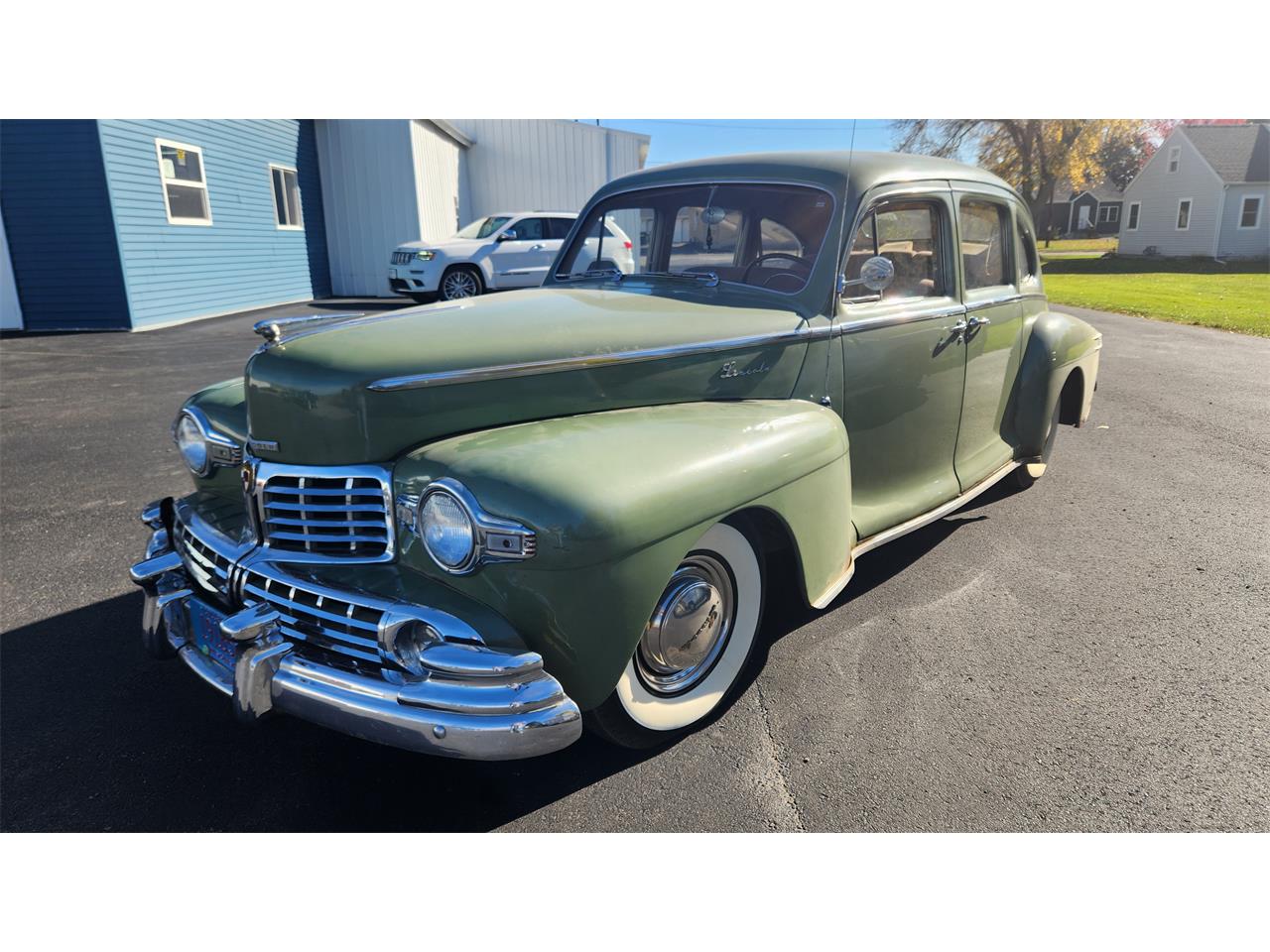 Lincoln-4-dr-sedan-1948-Green-Tan
