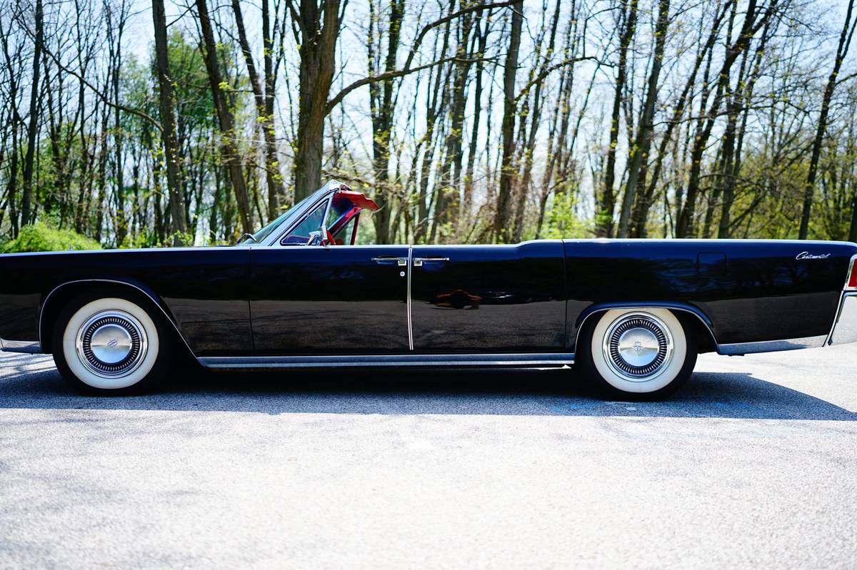 Lincoln-Continental-1964-Black