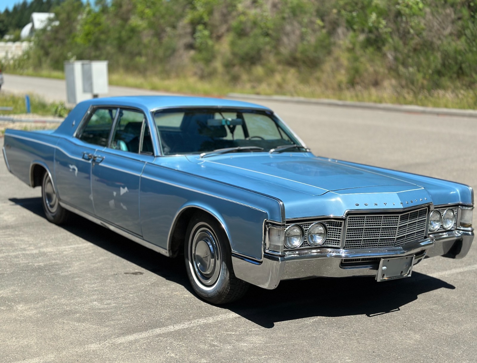 Lincoln-Continental-1969-Sedan-Blue