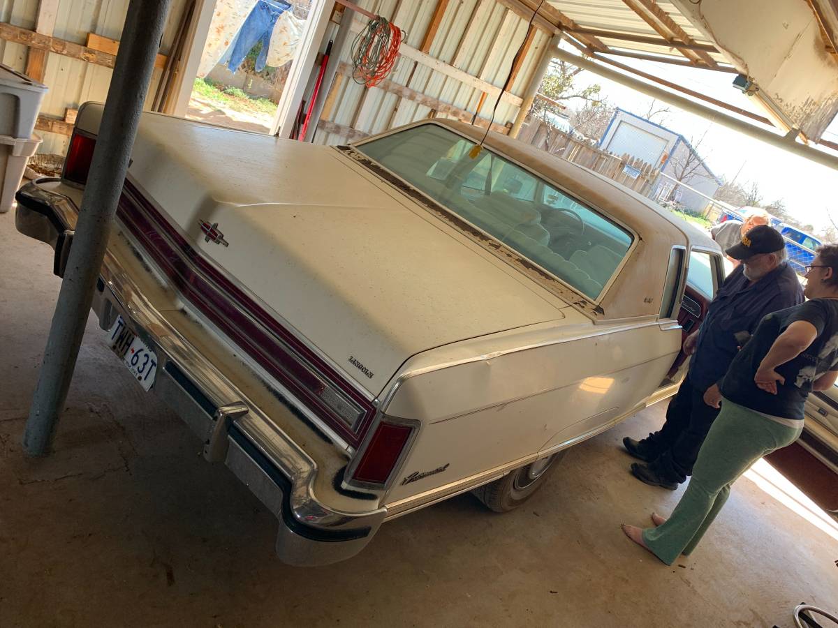 Lincoln-Continental-1976-white
