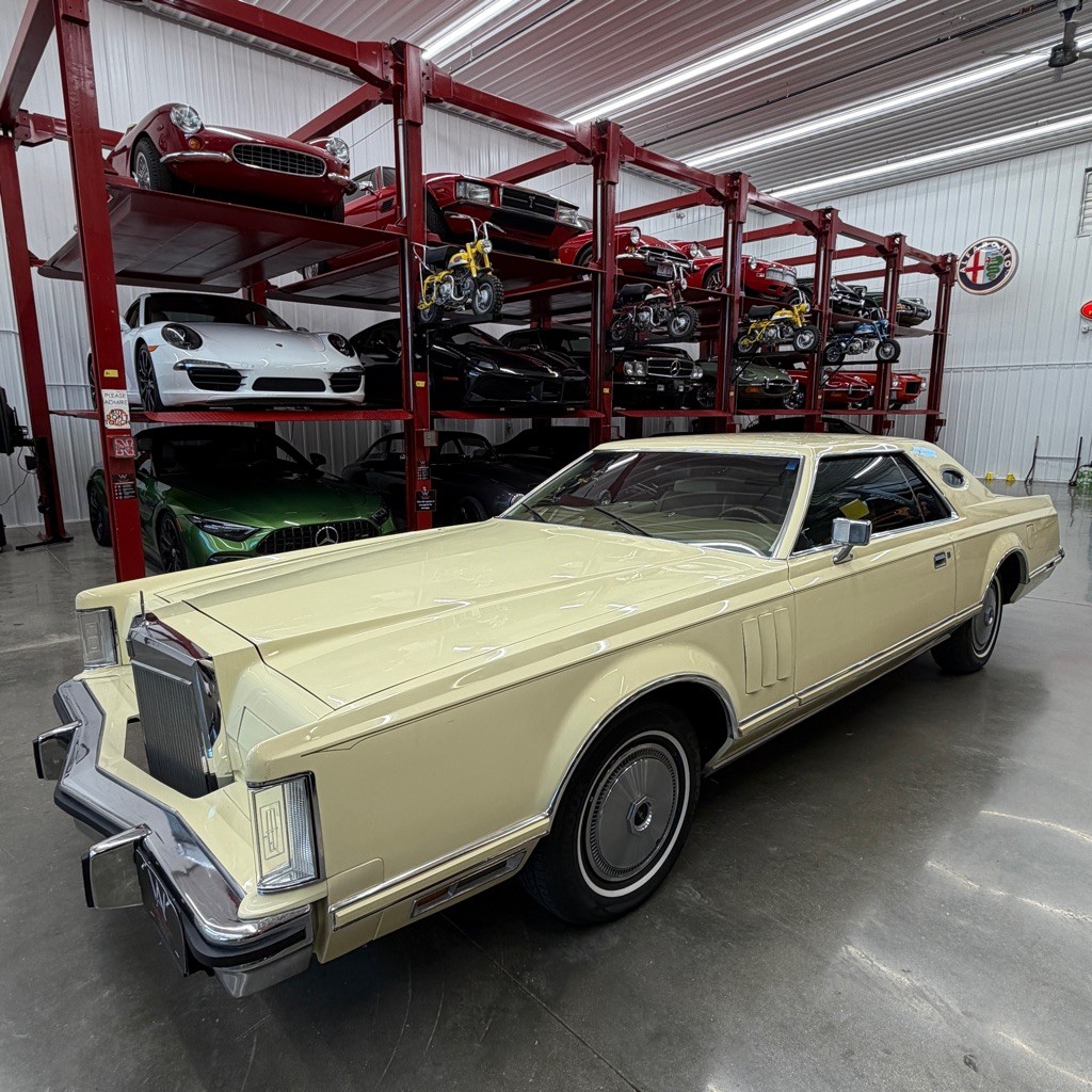 Lincoln Continental 1978, photo 1