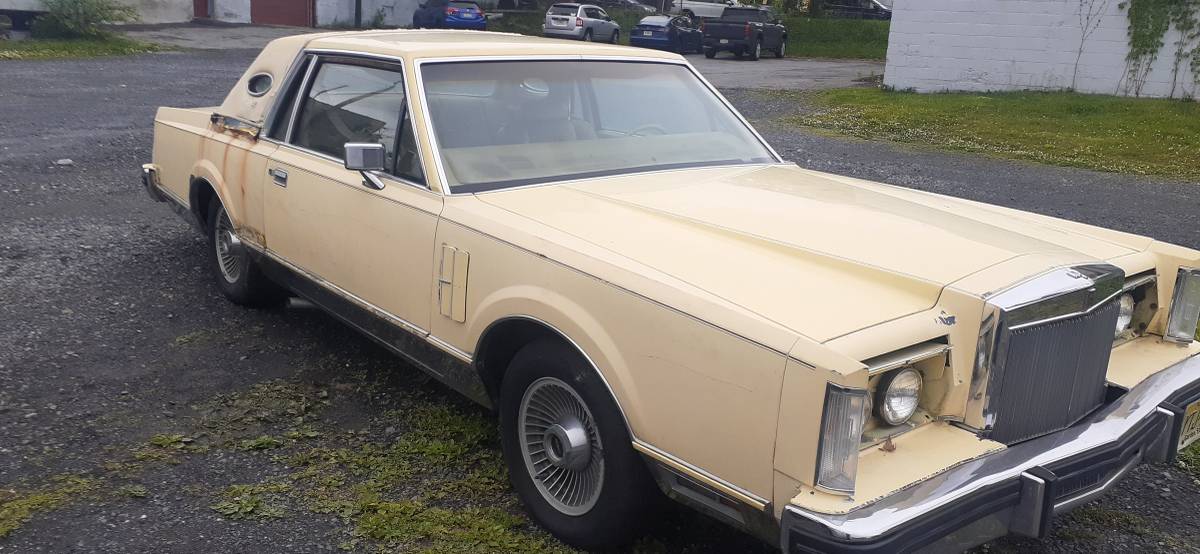 Lincoln-Continental-1980