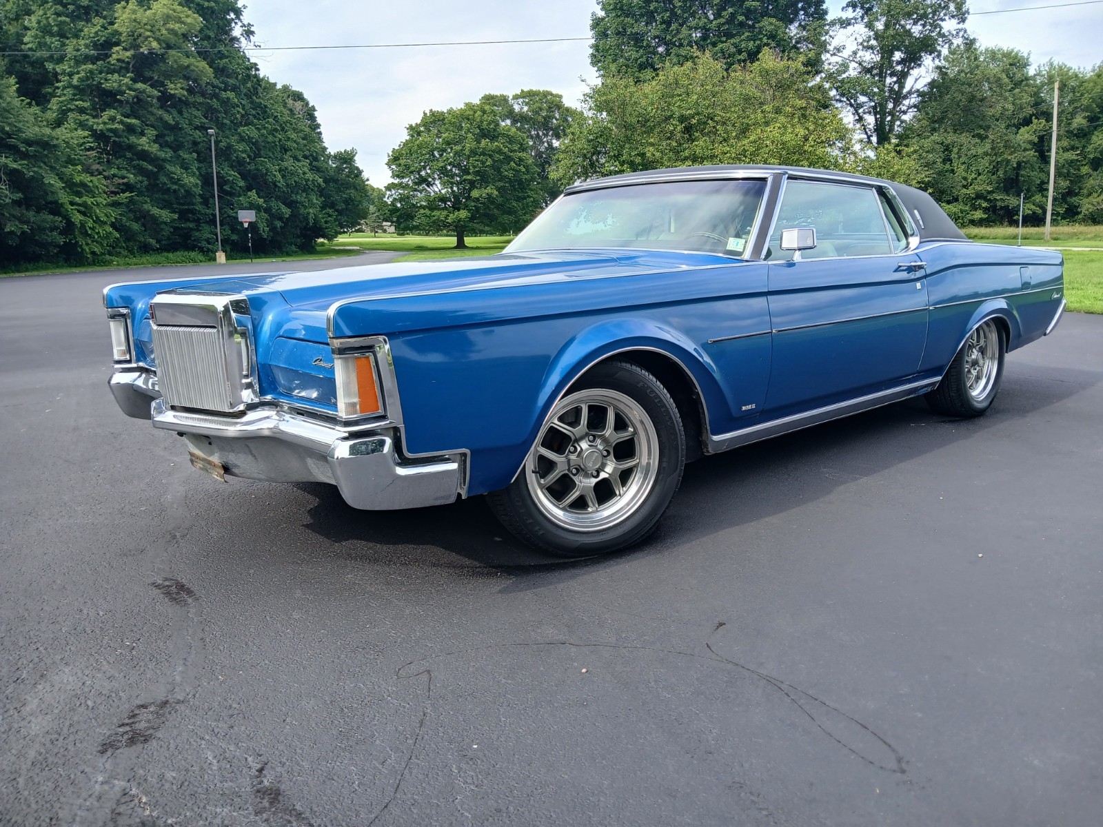 Lincoln-Mark-Series-1970-Coupe-White