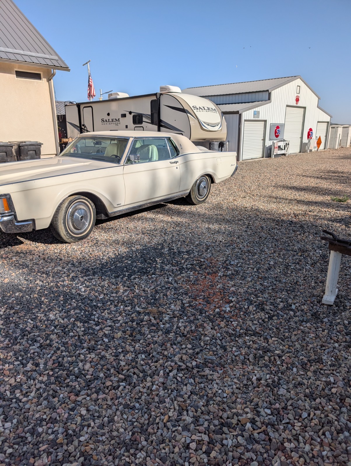 Lincoln-Mark-Series-1971-Coupe-White