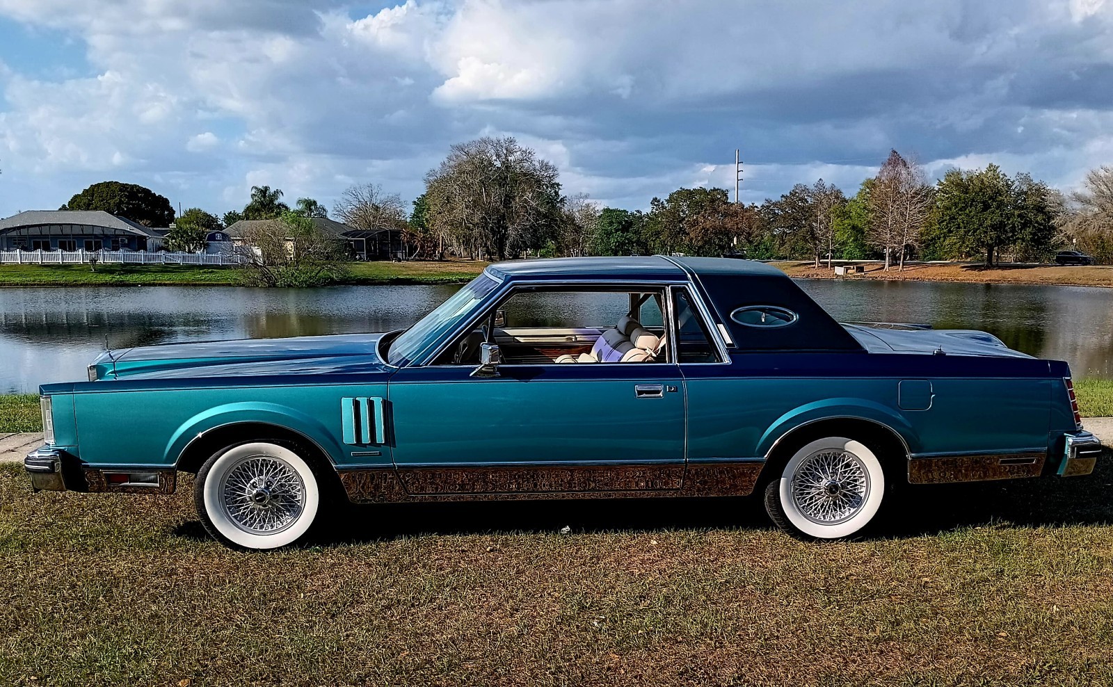 Lincoln-Mark-Series-1983-Coupe