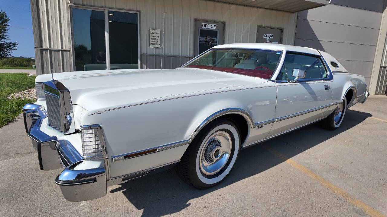 Lincoln-Mark-iv-1975-White-White