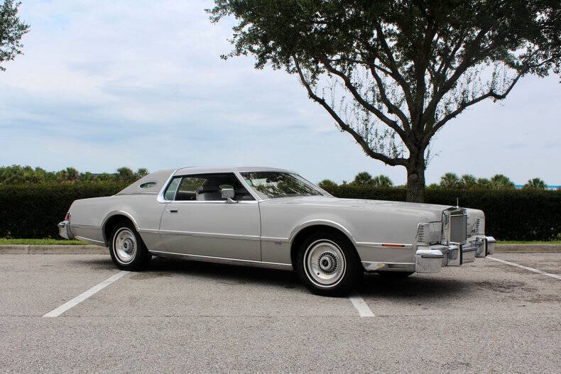 Lincoln-Mark-iv-1976-Dove-Gray-Gray-Leather Lincoln-Mark-iv-1976-Dove-Gray-Gray-Leather