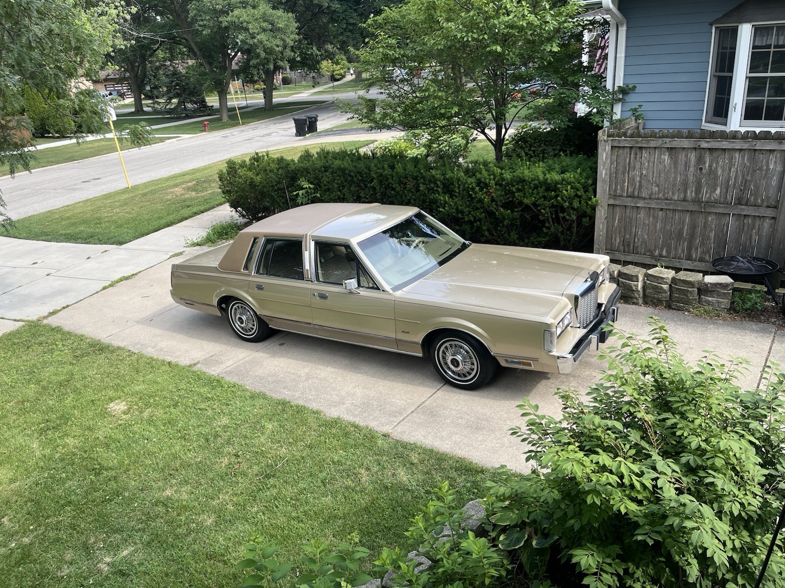 Lincoln Town Car 1986